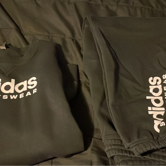 Adidas Crewneck Sweatshirt & Sweatpants - Picture 2 of 4